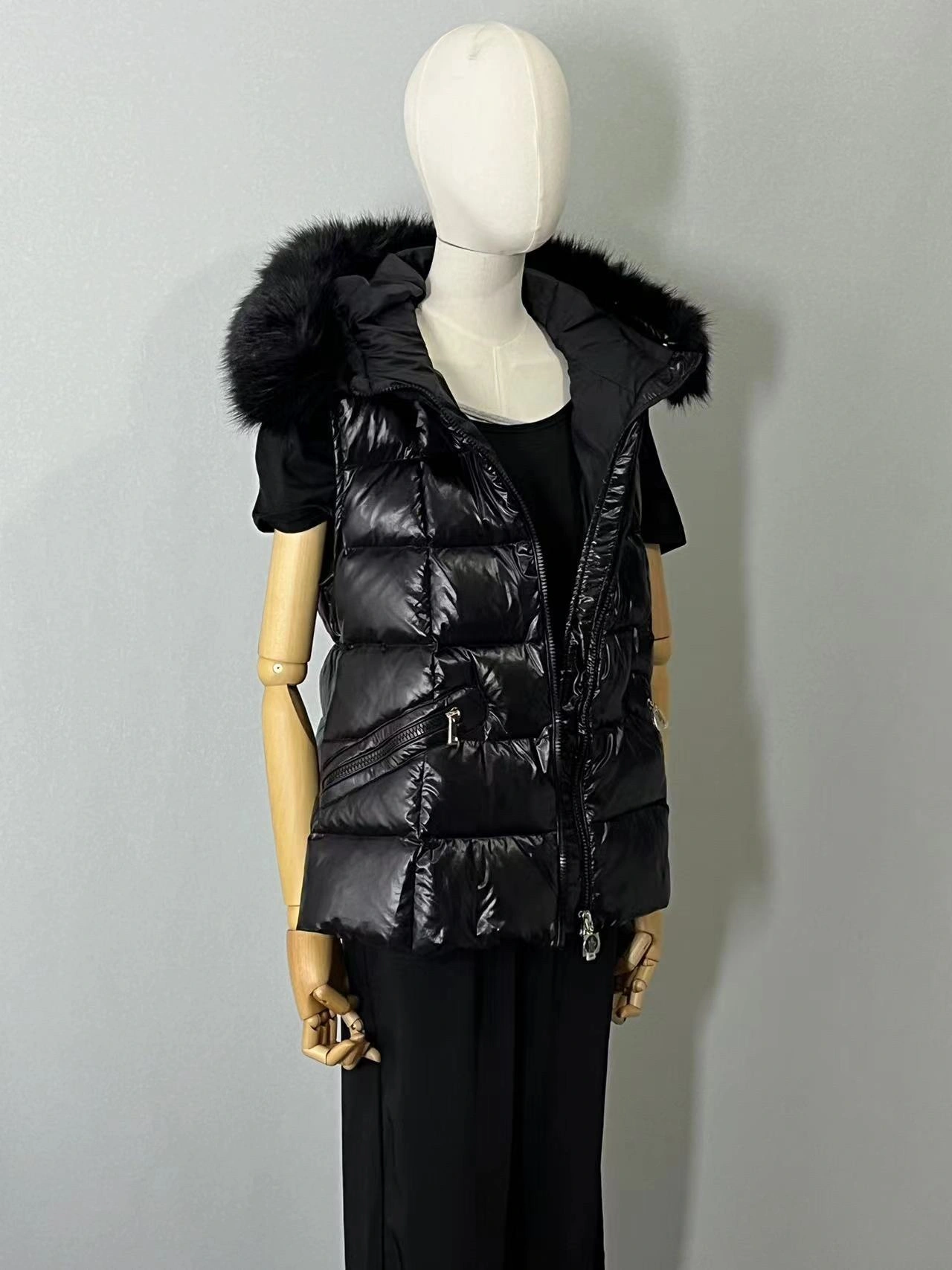 Moncler Down Jackets Unique 146042