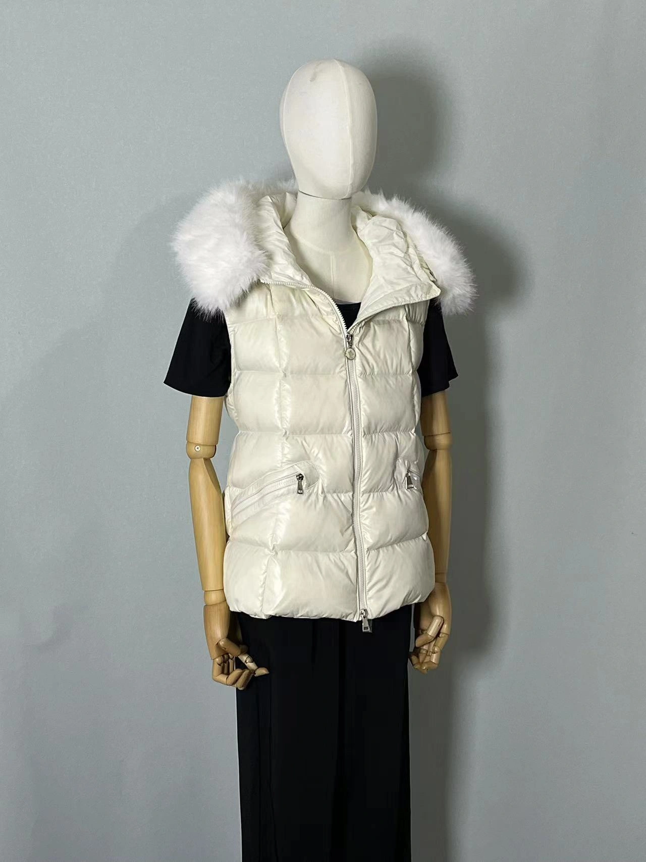 Unique Moncler Down Jackets 146063