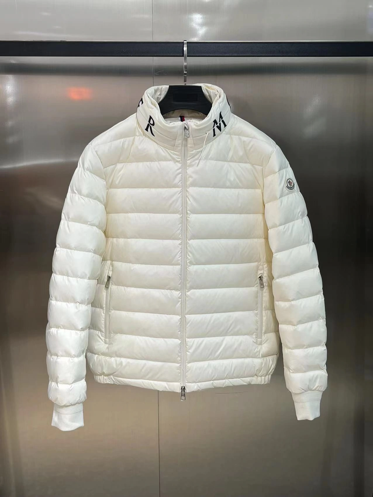 RelaxedFit Moncler Down Jackets 146043