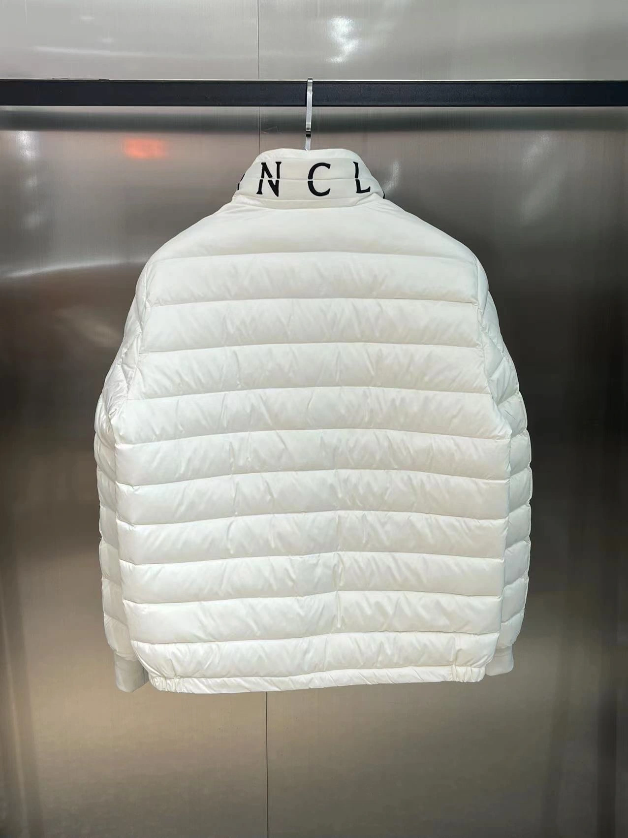 RelaxedFit Moncler Down Jackets 146043