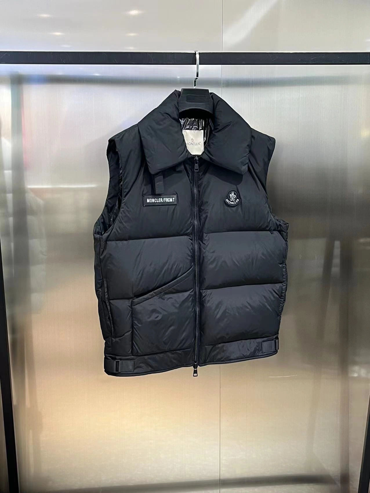ComfortFit Moncler Down Jackets 146052