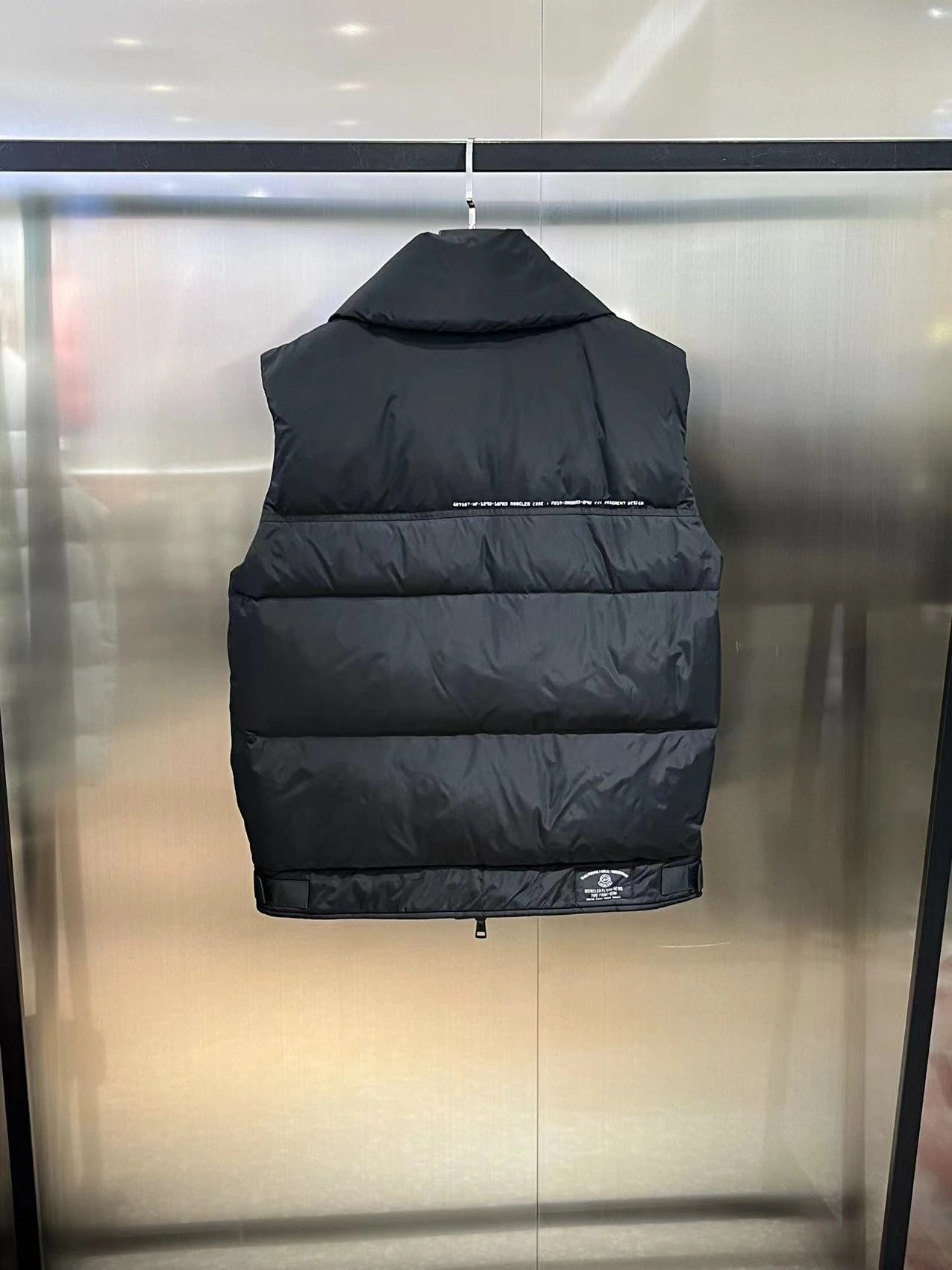 ComfortFit Moncler Down Jackets 146052