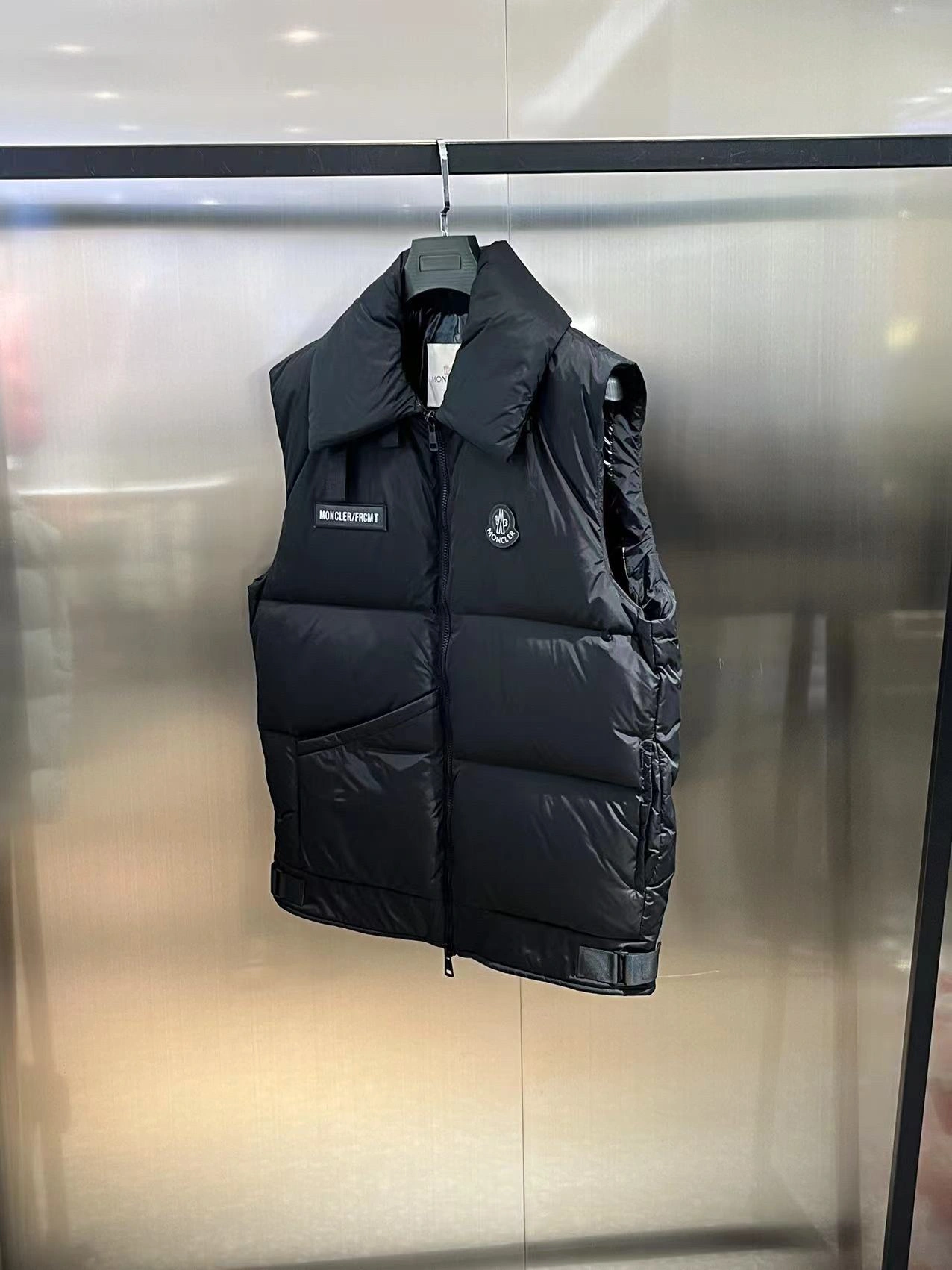 ComfortFit Moncler Down Jackets 146052