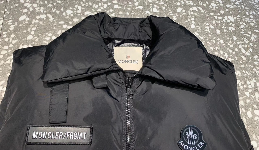 ComfortFit Moncler Down Jackets 146052