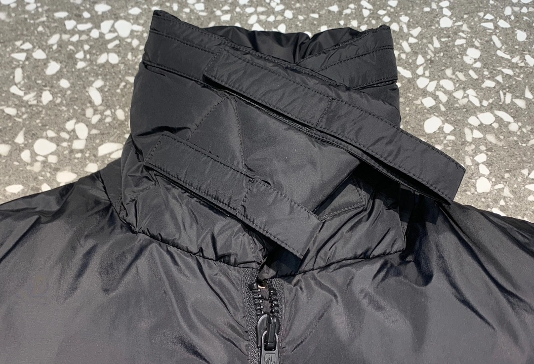 ComfortFit Moncler Down Jackets 146052