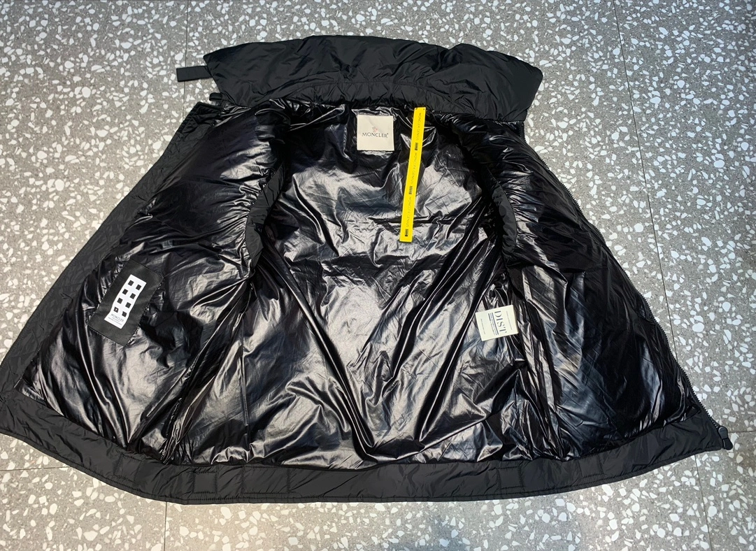 ComfortFit Moncler Down Jackets 146052