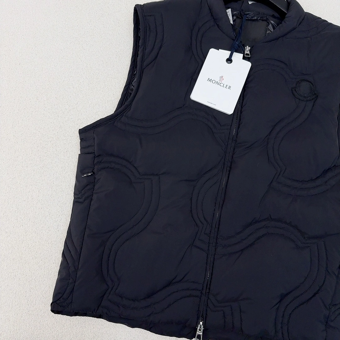 Durable Moncler Down Jackets 146034