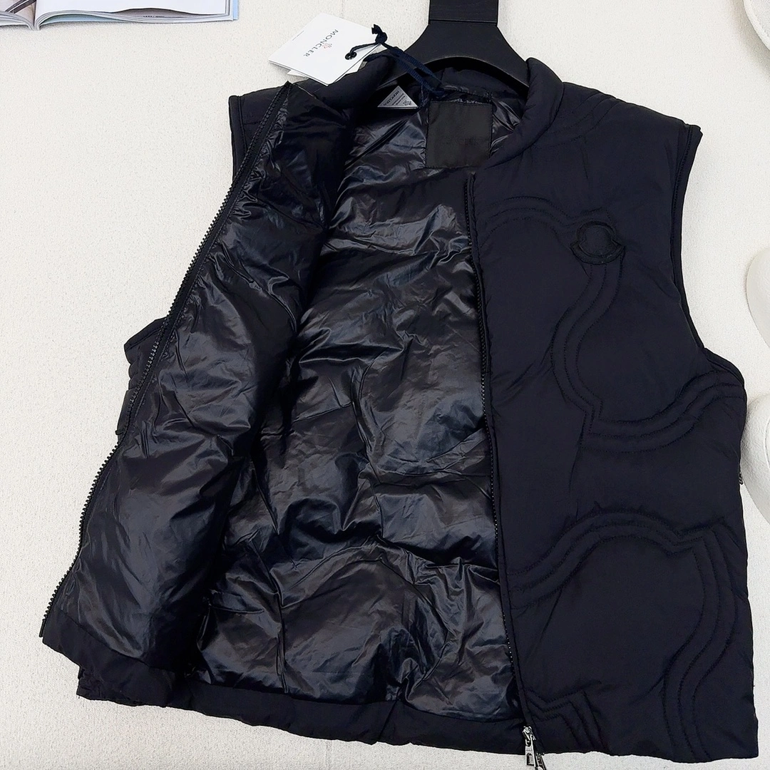 Durable Moncler Down Jackets 146034