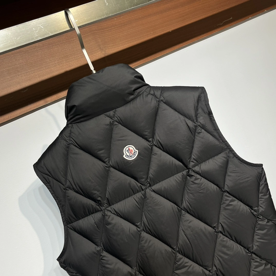 GoAnywhere Moncler Down Jackets 146049