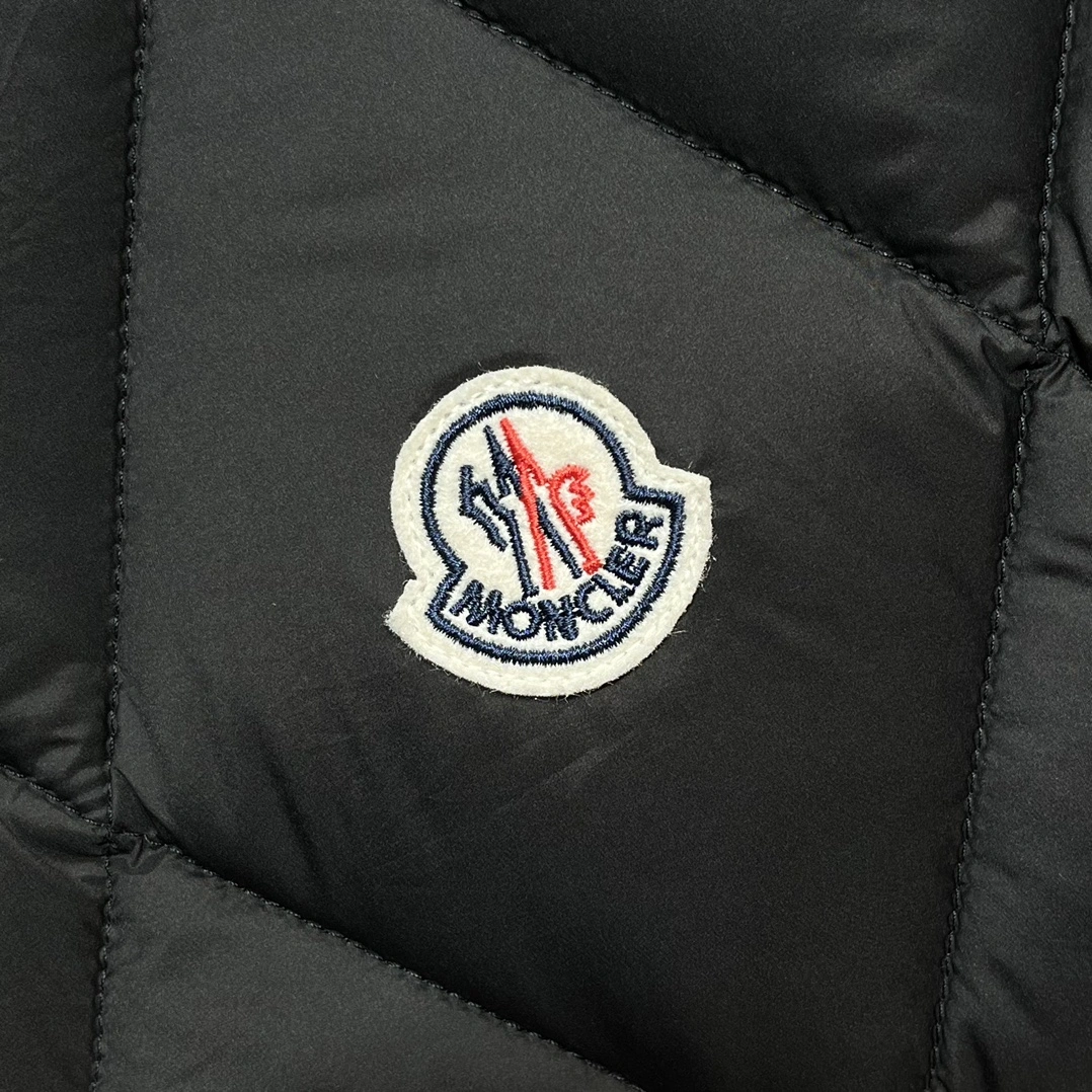 GoAnywhere Moncler Down Jackets 146049