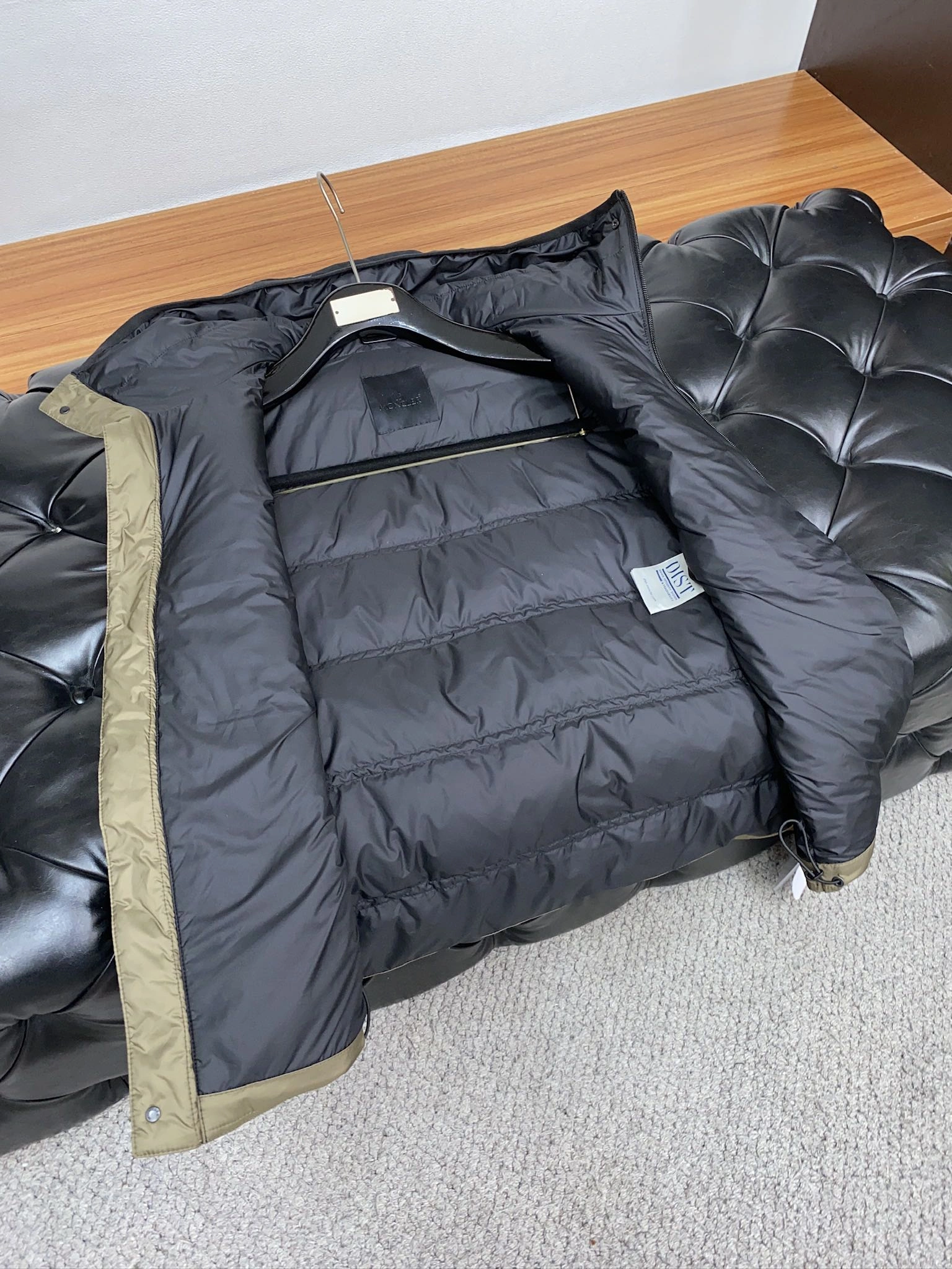 Moncler Down Jackets Tailored 146038