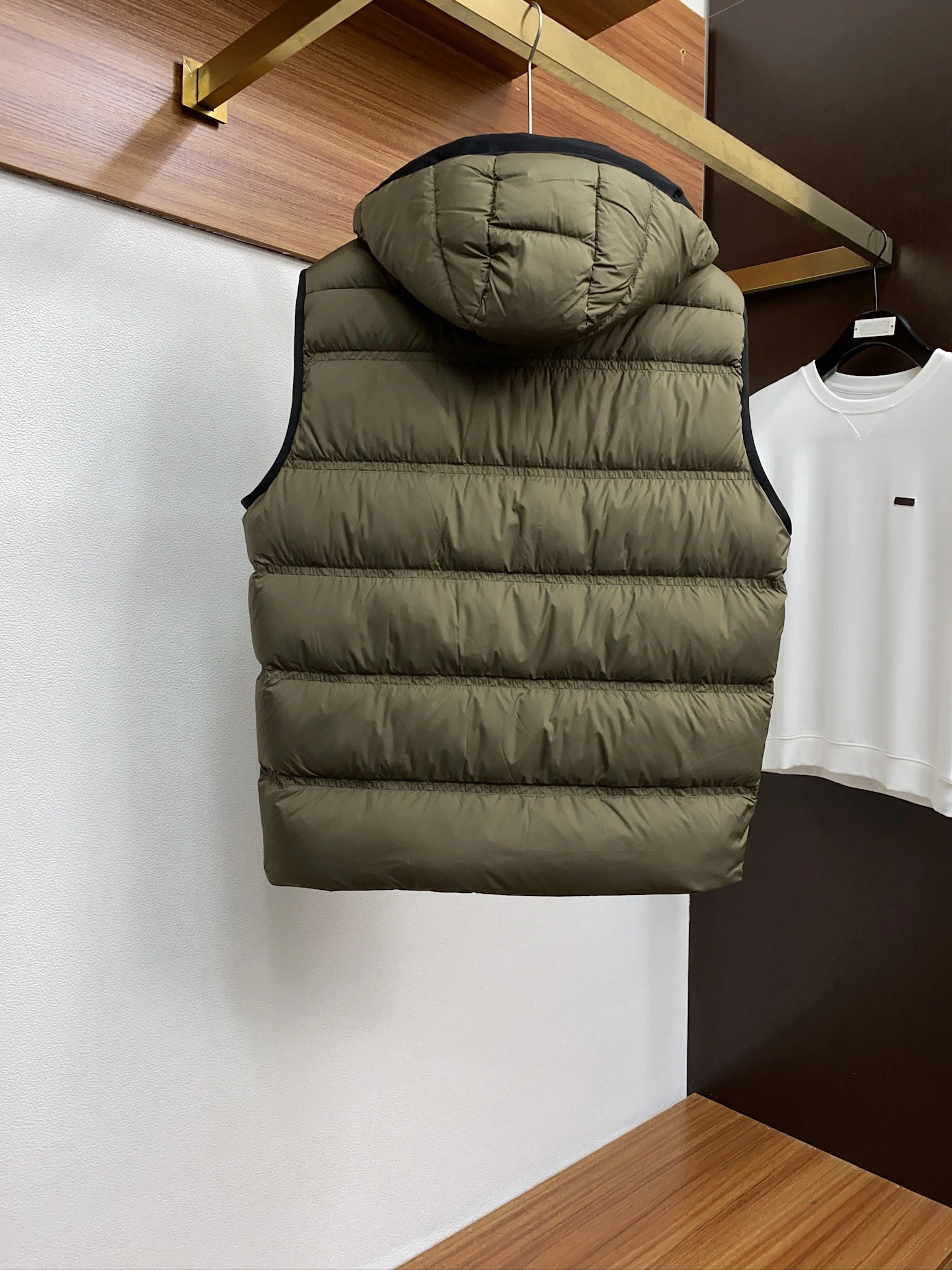 Moncler Down Jackets Tailored 146038