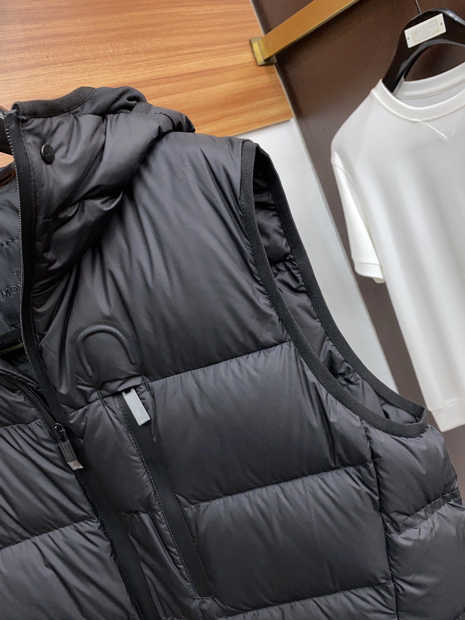 Moncler Down Jackets Seasonal 146029