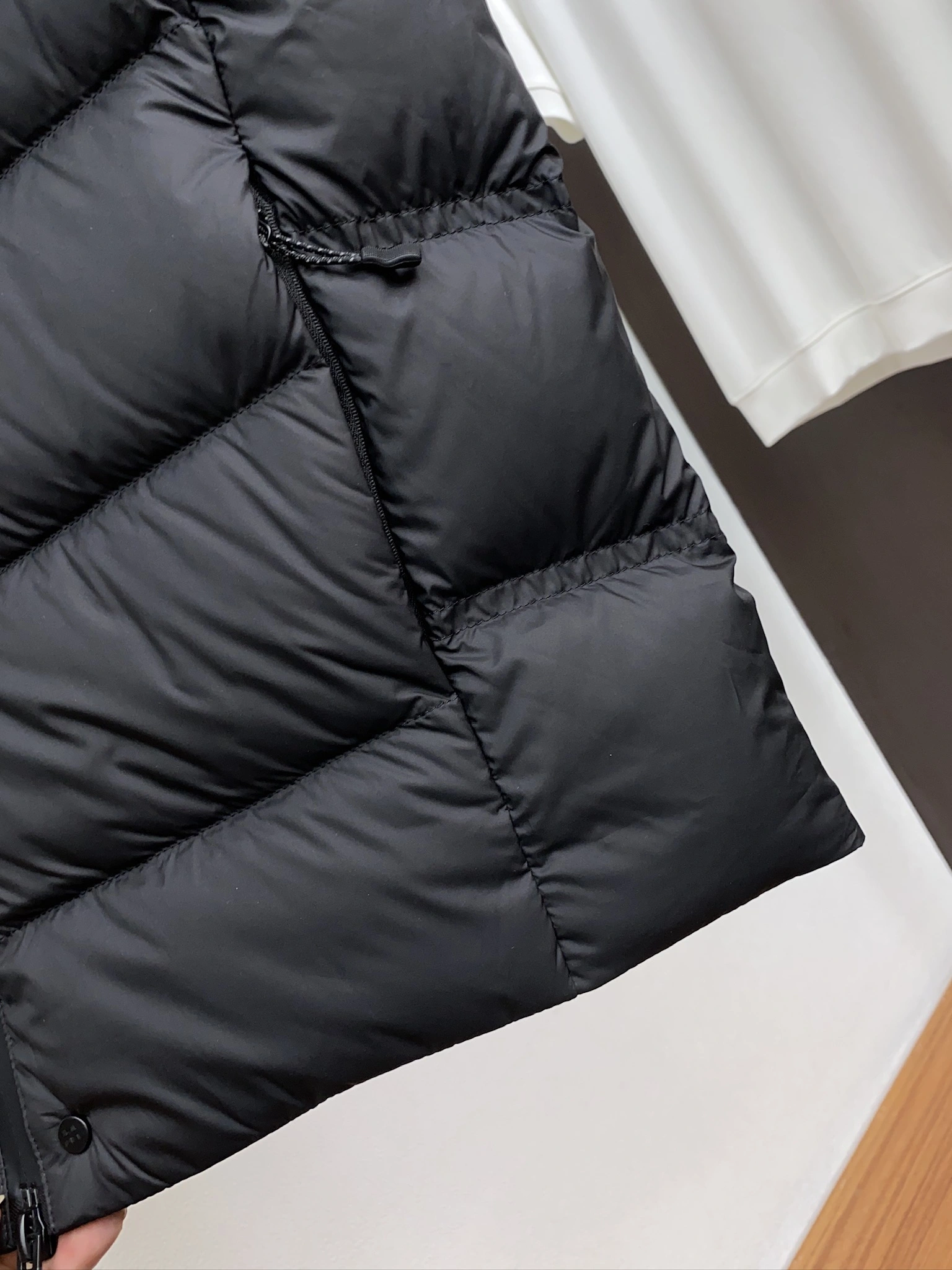 Moncler Down Jackets Seasonal 146029