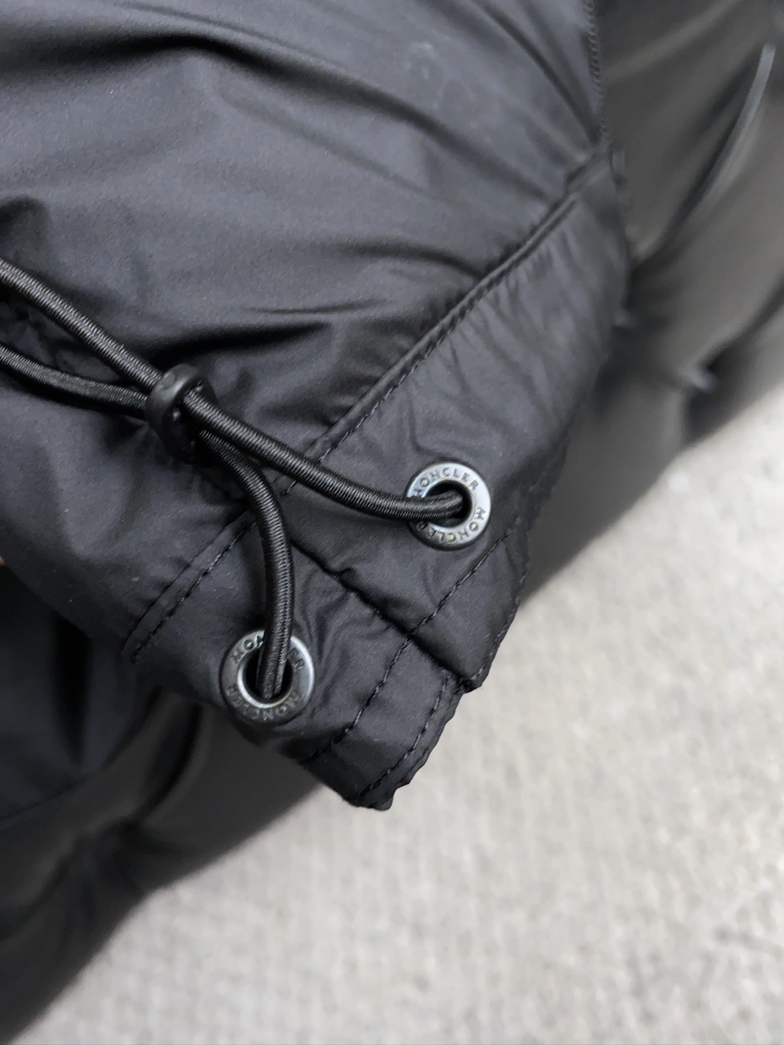 Moncler Down Jackets Seasonal 146029