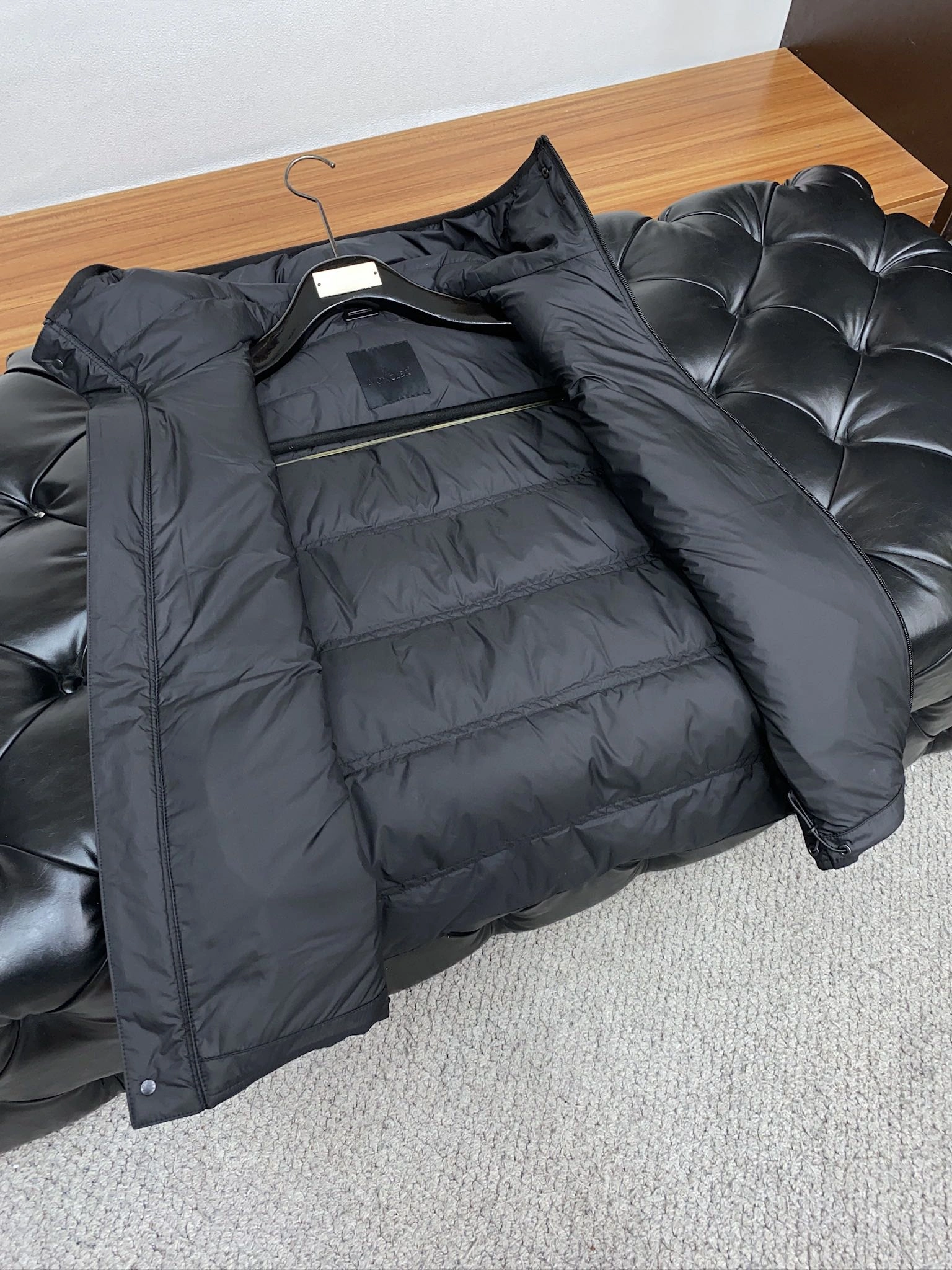 Moncler Down Jackets Seasonal 146029