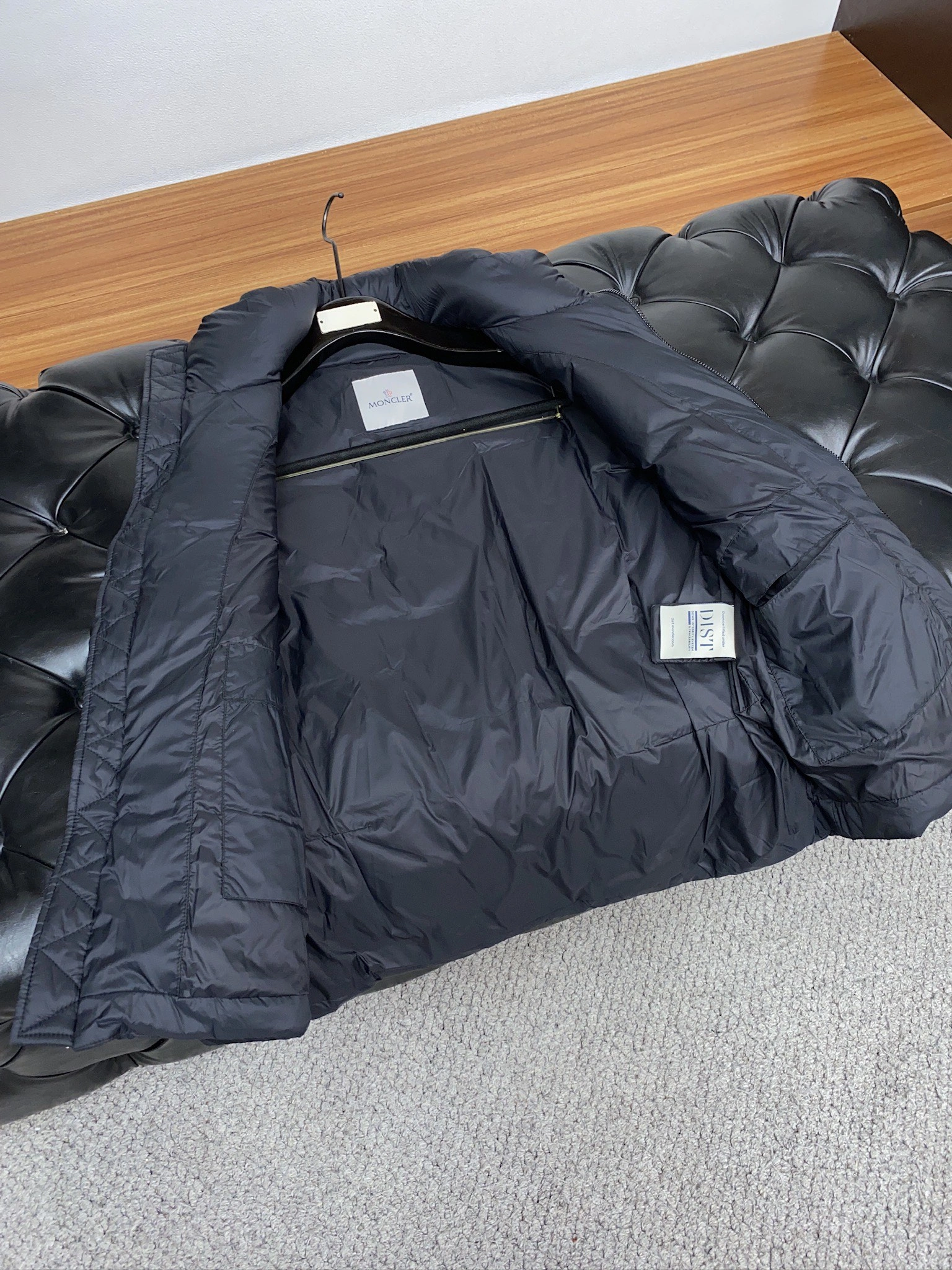 Moncler Down Jackets Reliable 146040
