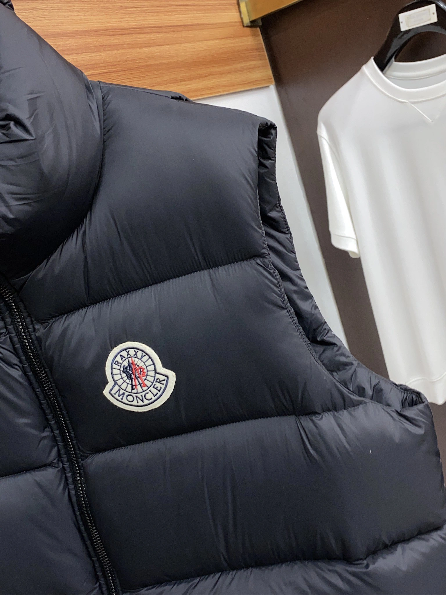 Moncler Down Jackets Reliable 146040