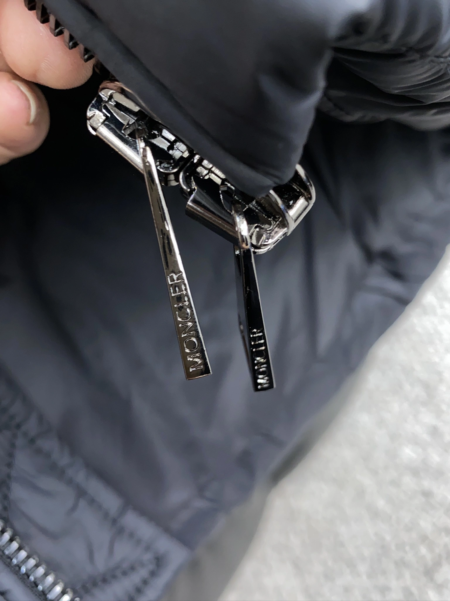 Moncler Down Jackets Reliable 146040
