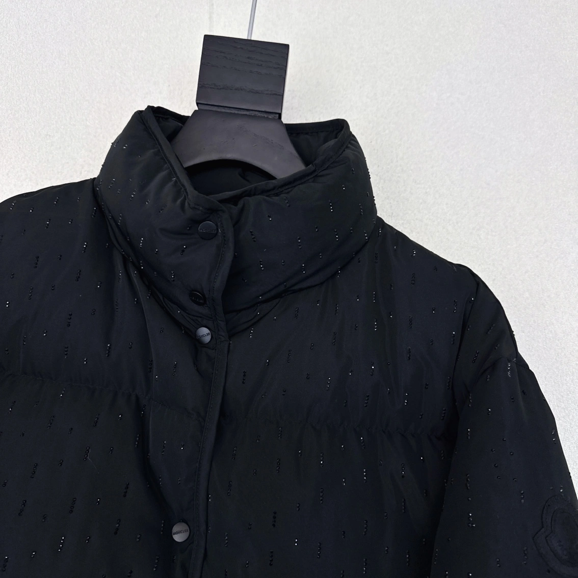 ComfortFit Moncler Down Jackets 146031