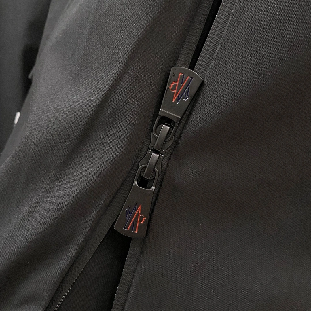 Minimalist Moncler Down Jackets 146032