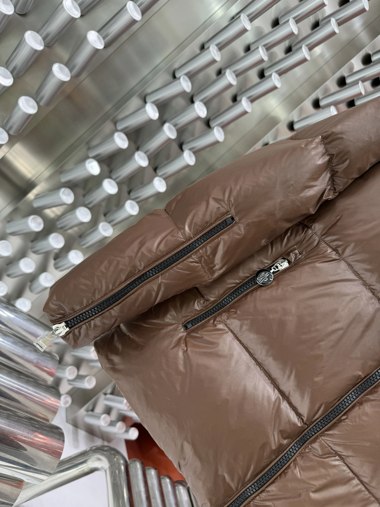 WaterResistant Moncler Down Jackets 146024
