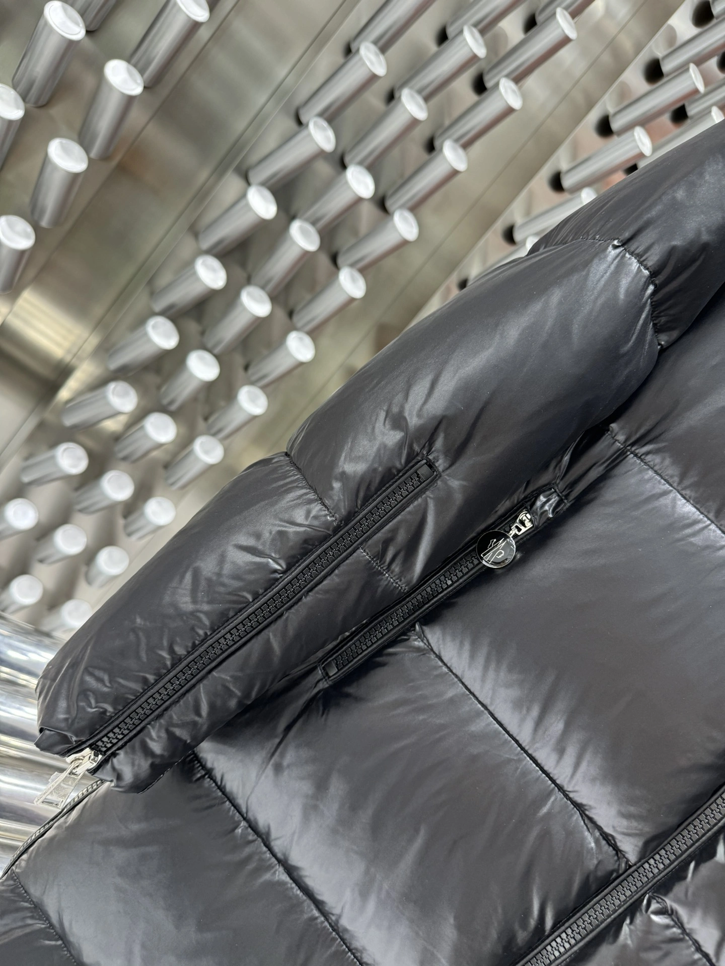 Moncler Down Jackets Durable 146021