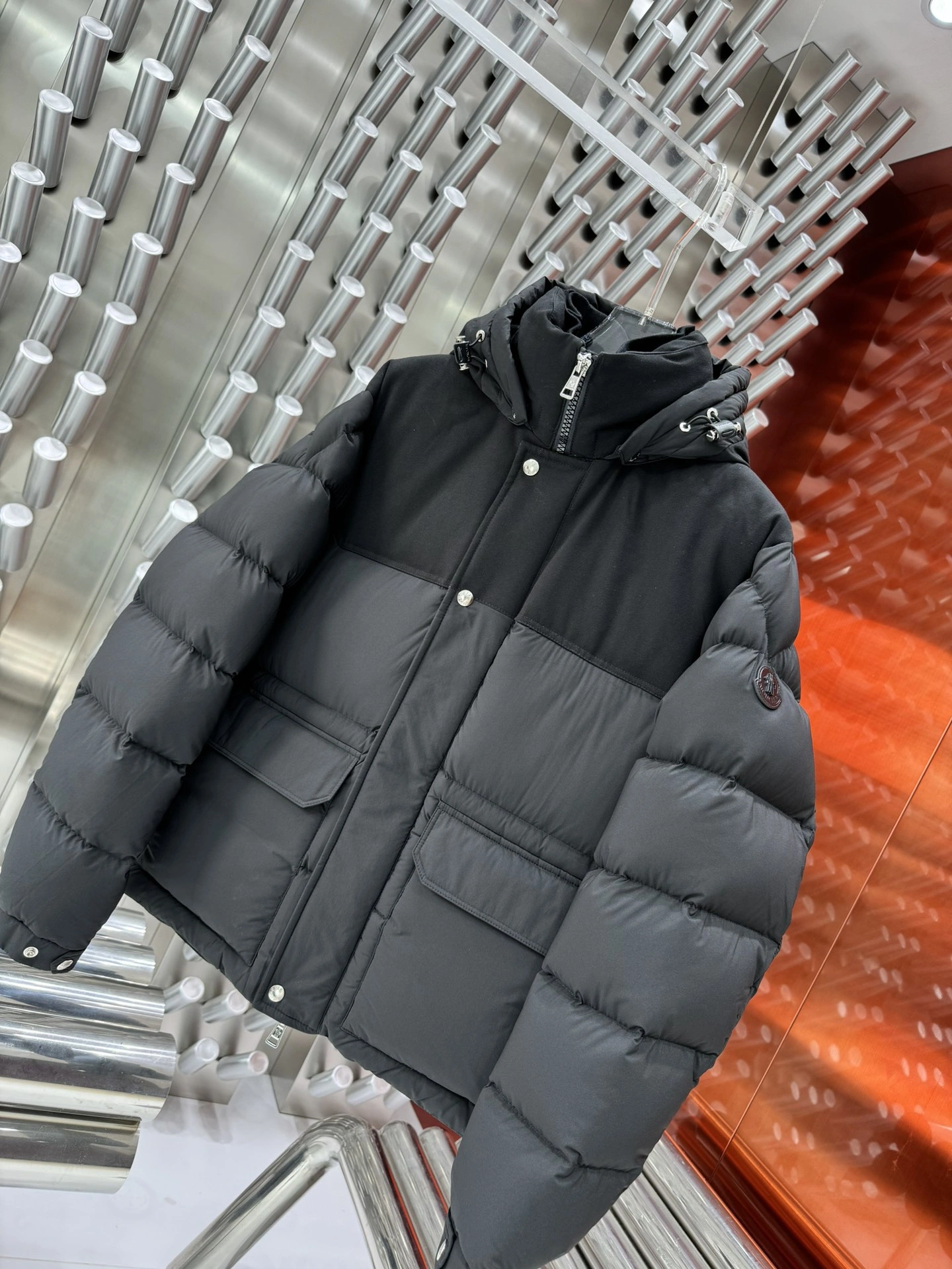 Moncler Down Jackets Breathable 146019
