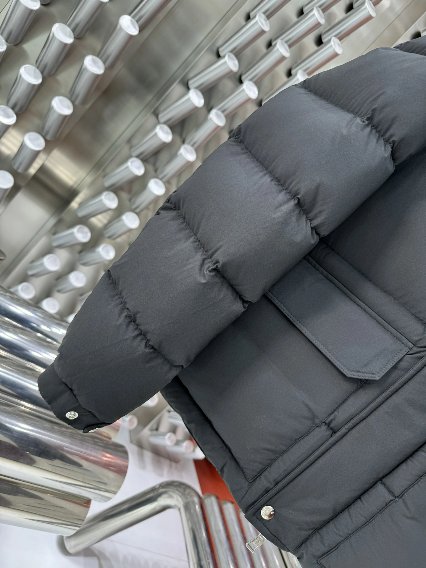 Moncler Down Jackets Breathable 146019