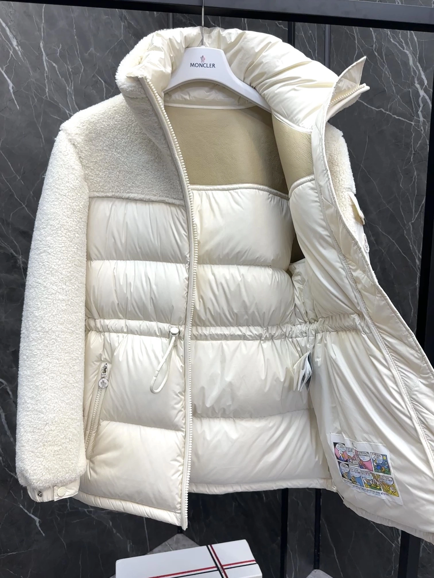 Moncler Down Jackets SoftTouch 146014