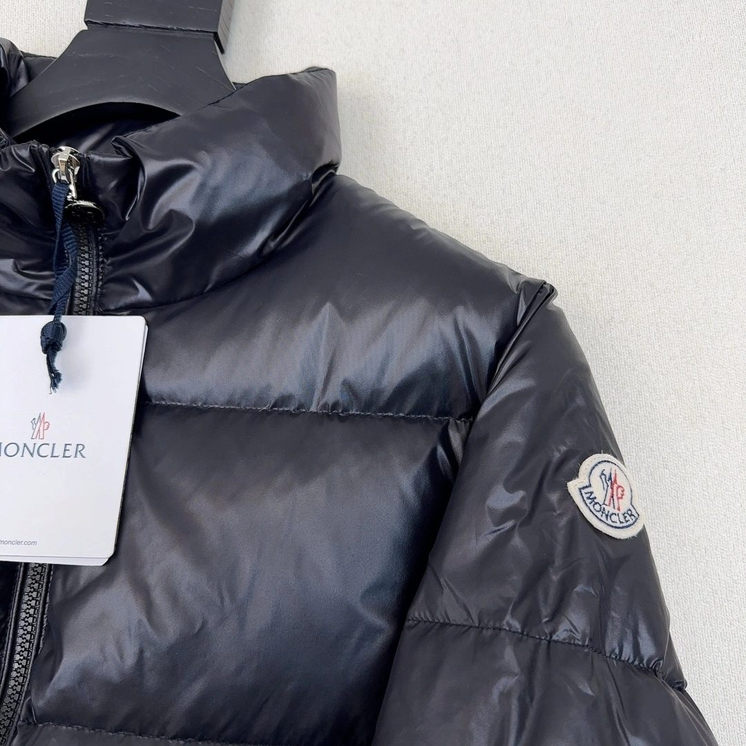 Moncler Down Jackets Functional 146016