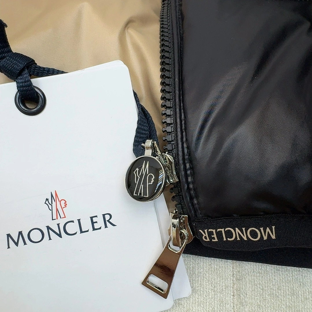 Moncler Down Jackets Functional 146016
