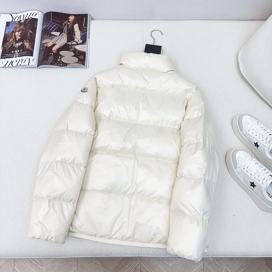 Moncler Down Jackets Chic 146008
