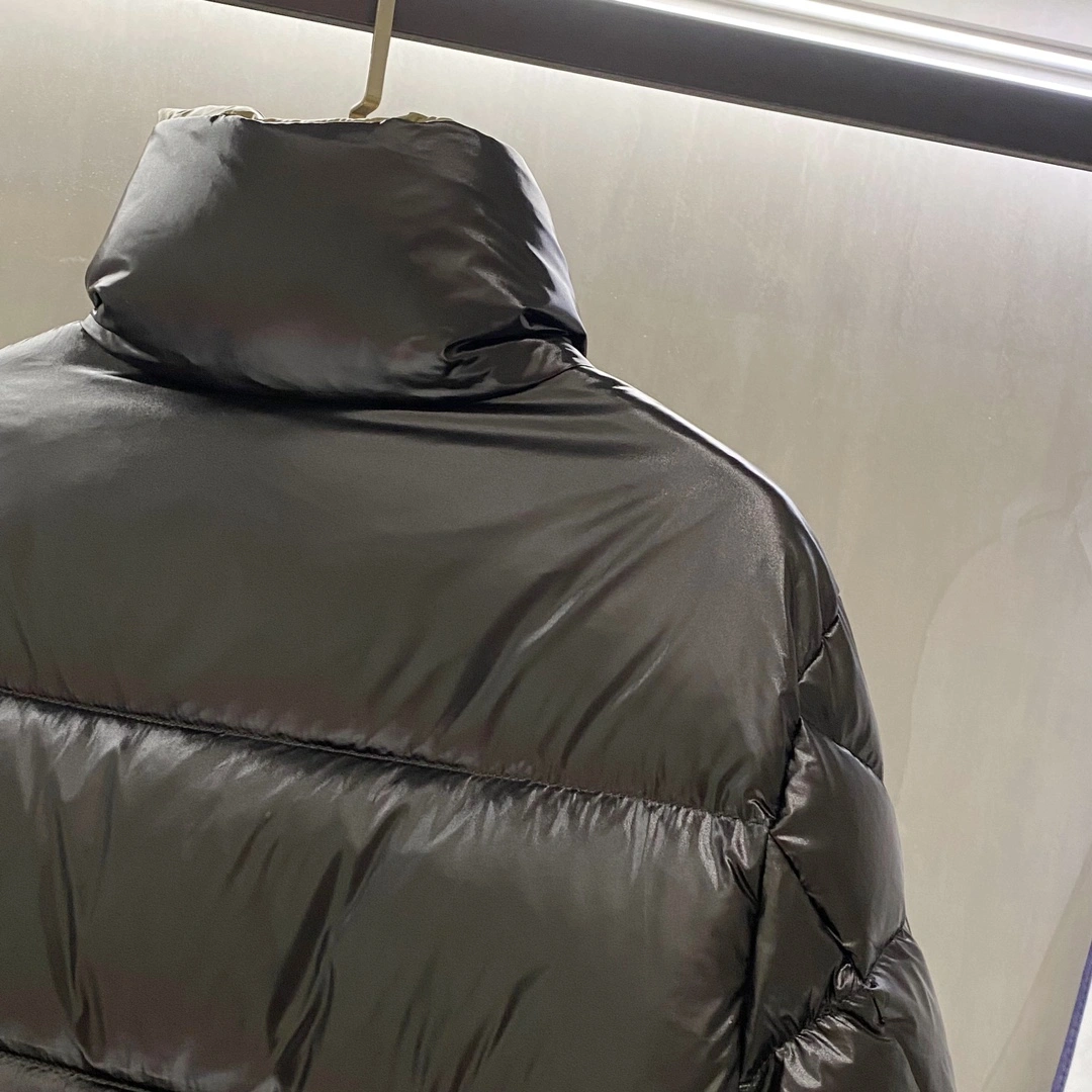 TechFriendly Moncler Down Jackets 146005