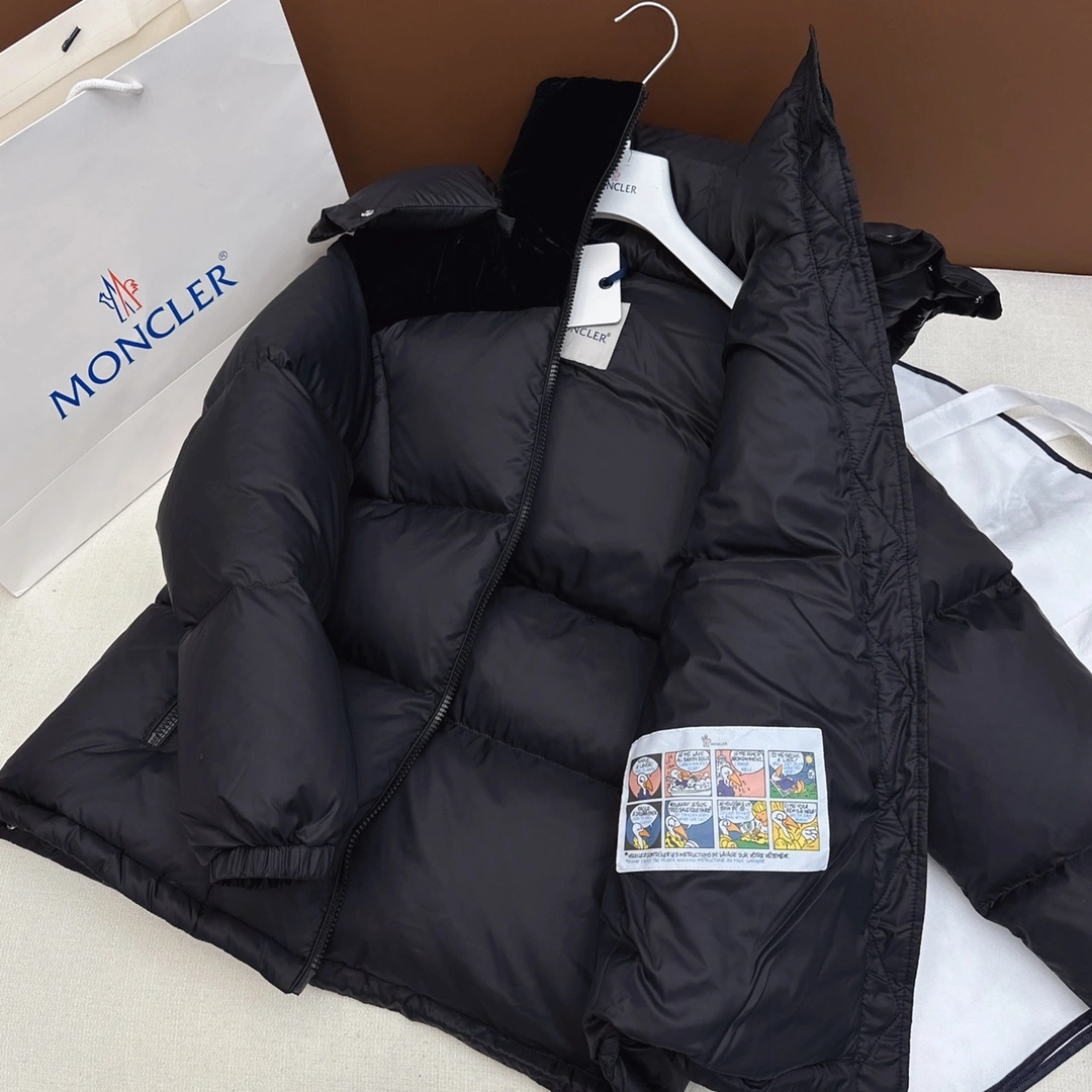EyeCatching Moncler Down Jackets 146009