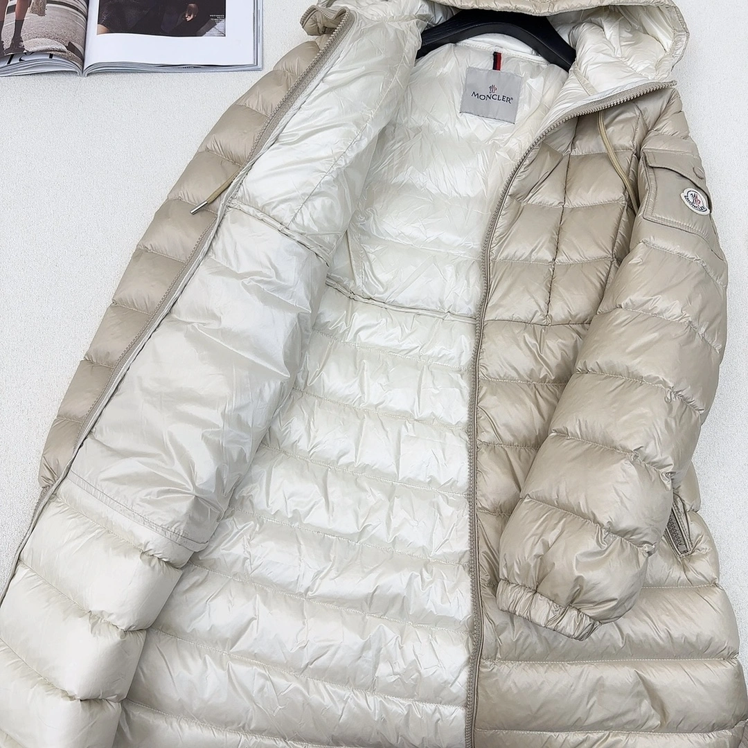 Moncler Down Jackets Flexible 146006