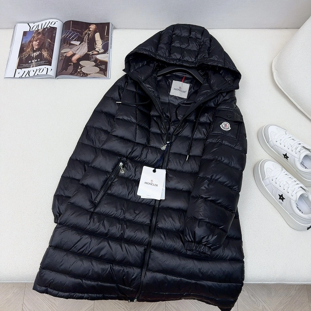 Moncler Down Jackets MultiPurpose 146001