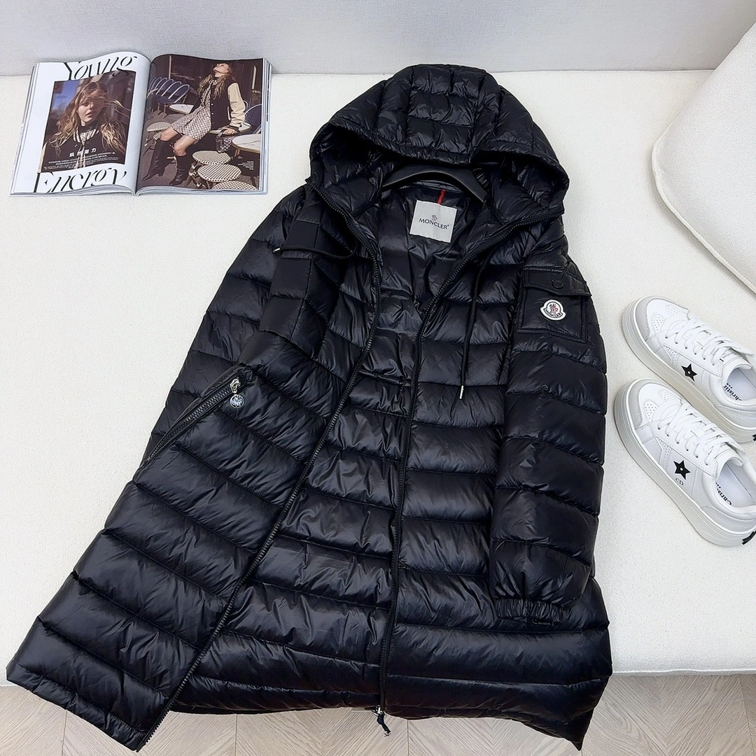 Moncler Down Jackets MultiPurpose 146001
