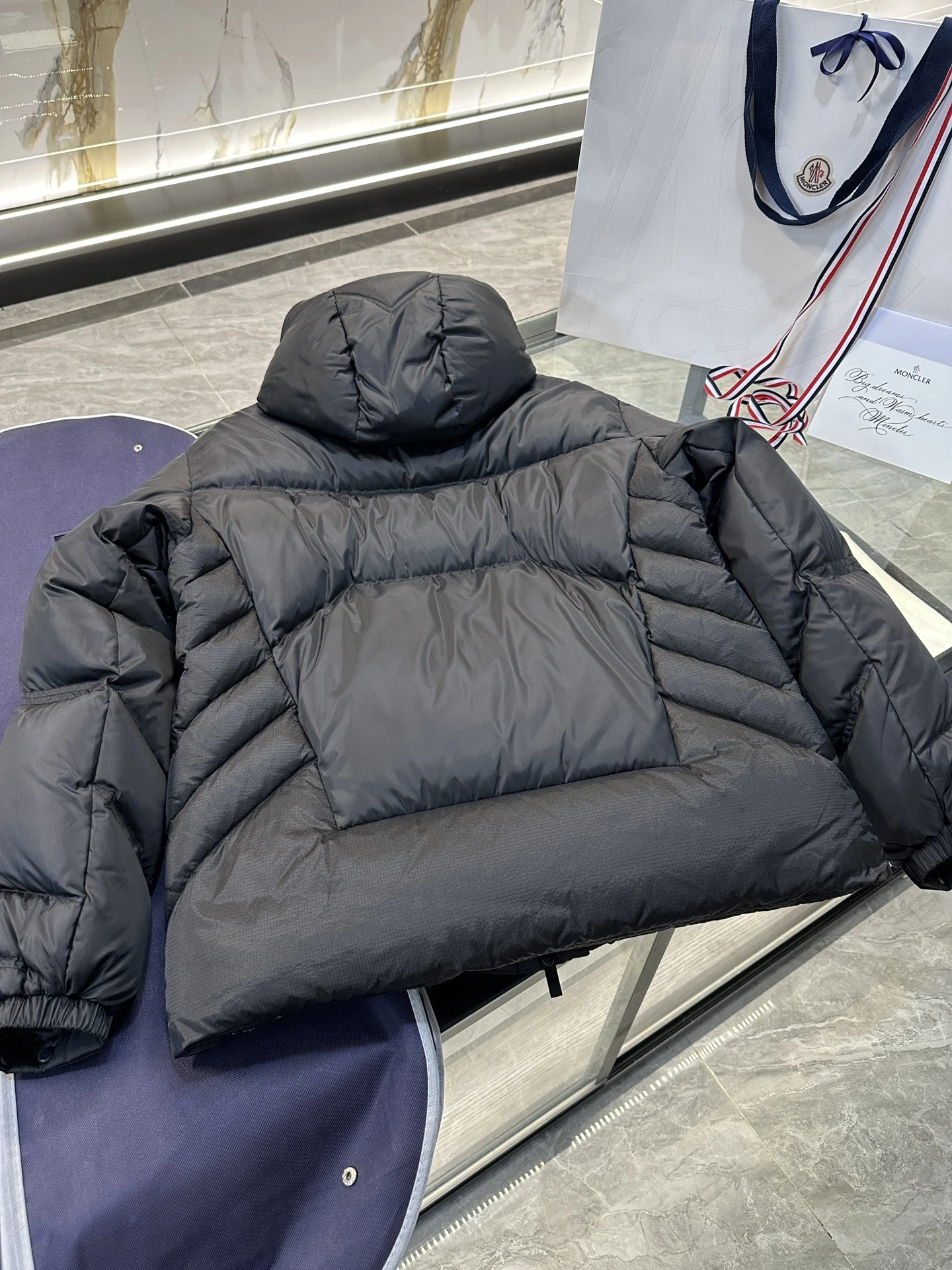 FashionForward Moncler Down Jackets 145998