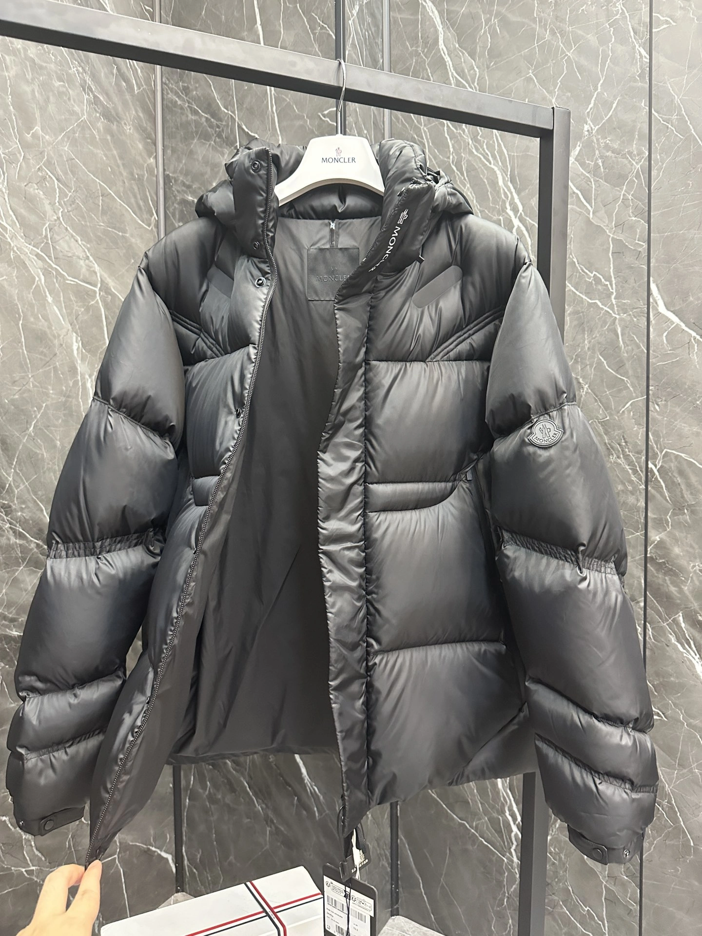 Moncler Down Jackets Seasonal 146002