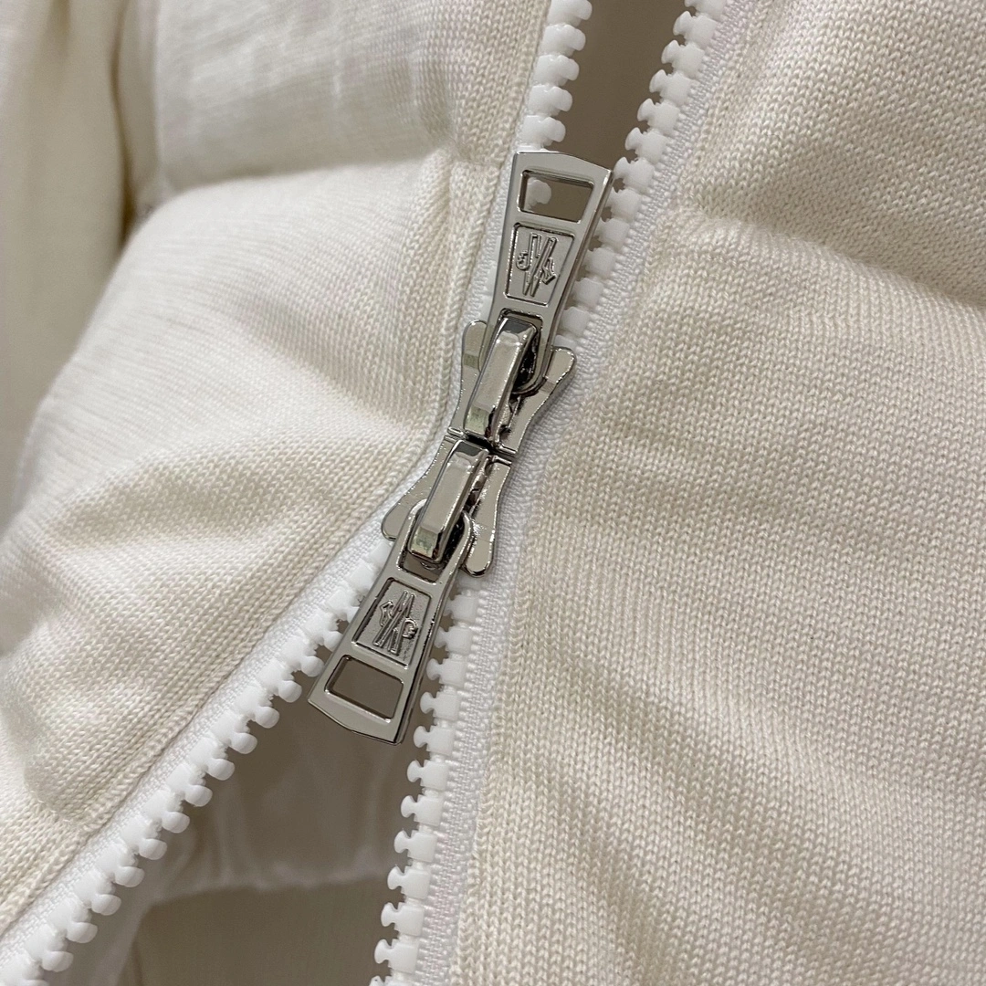 AllSeason Moncler Down Jackets 145997