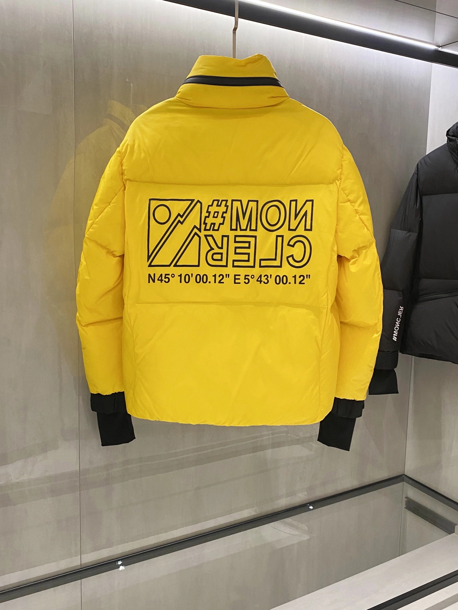 Moncler Down Jackets Affordable 145989