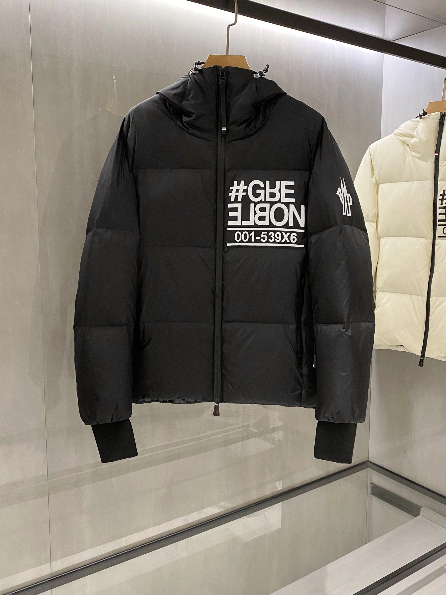 Moncler Down Jackets WrinkleFree 145988