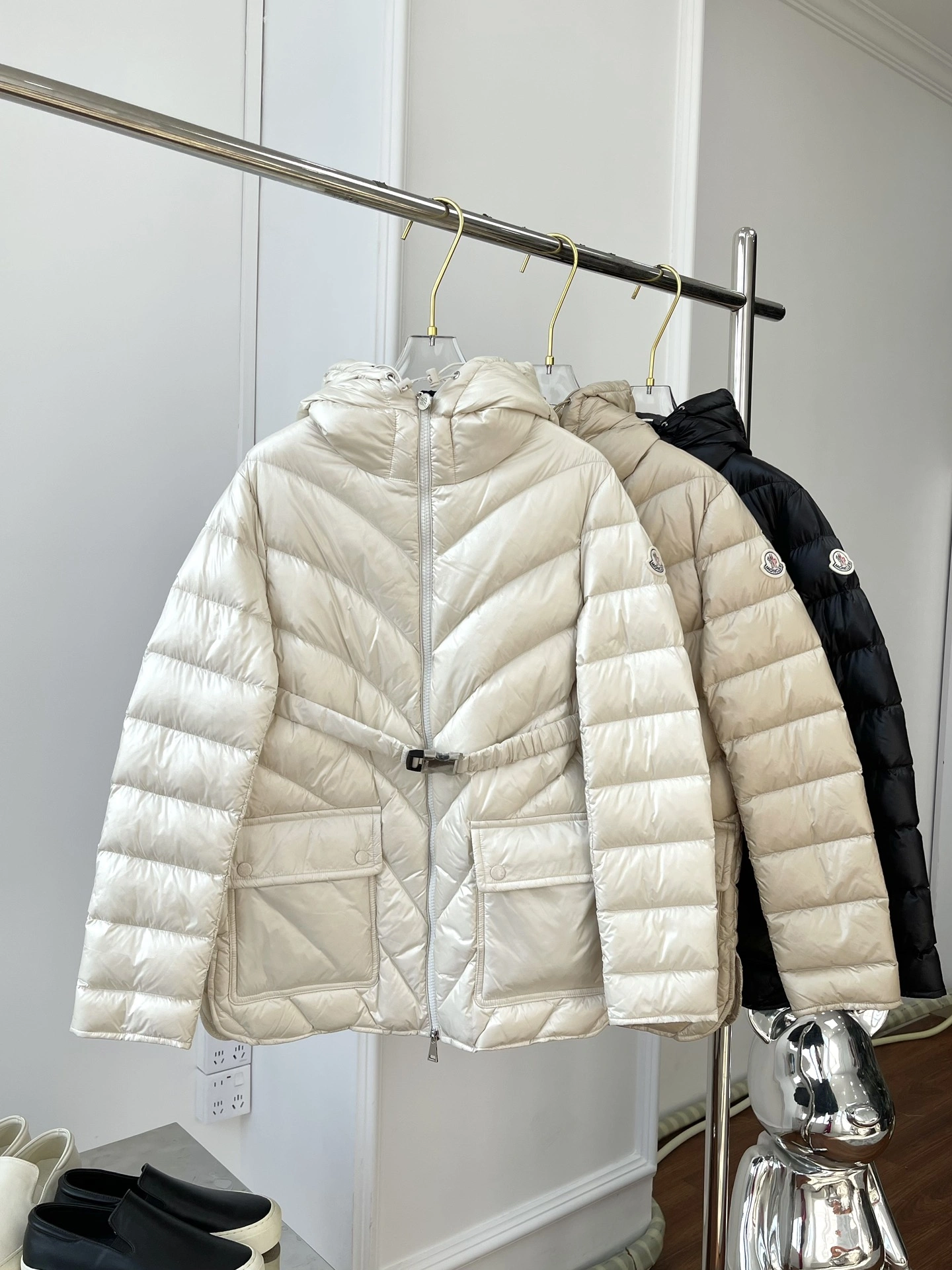Moncler Down Jackets MultiPurpose 145995