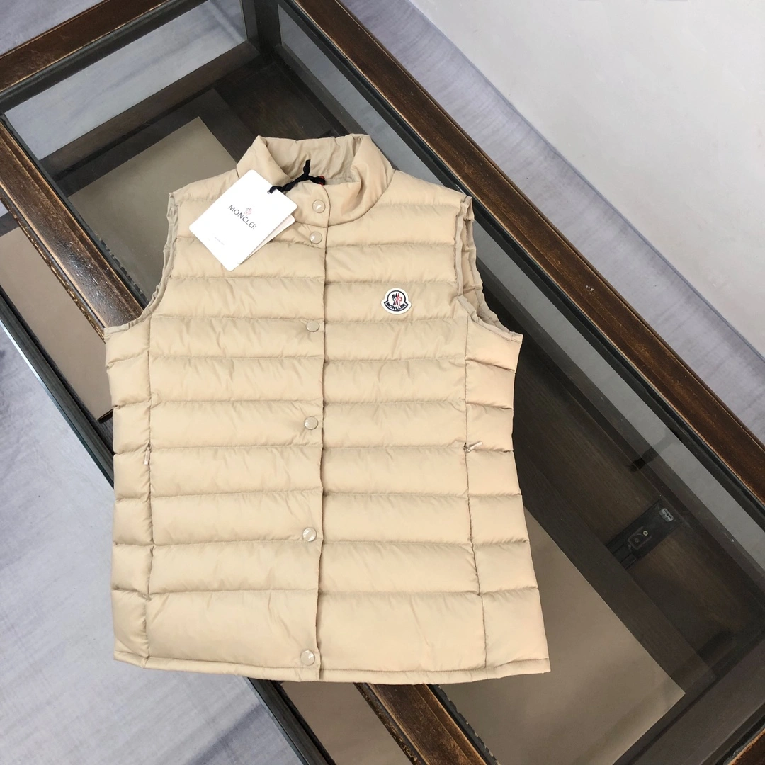 Moncler Down Jackets Sleek 145993
