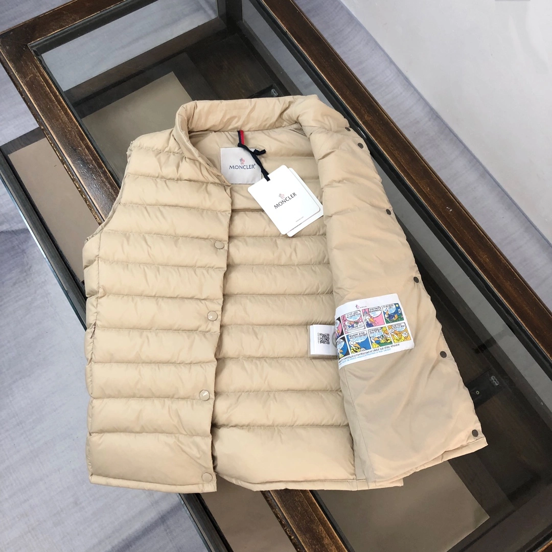 Moncler Down Jackets Sleek 145993