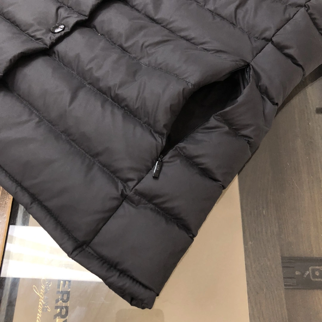 WellDesigned Moncler Down Jackets 145987
