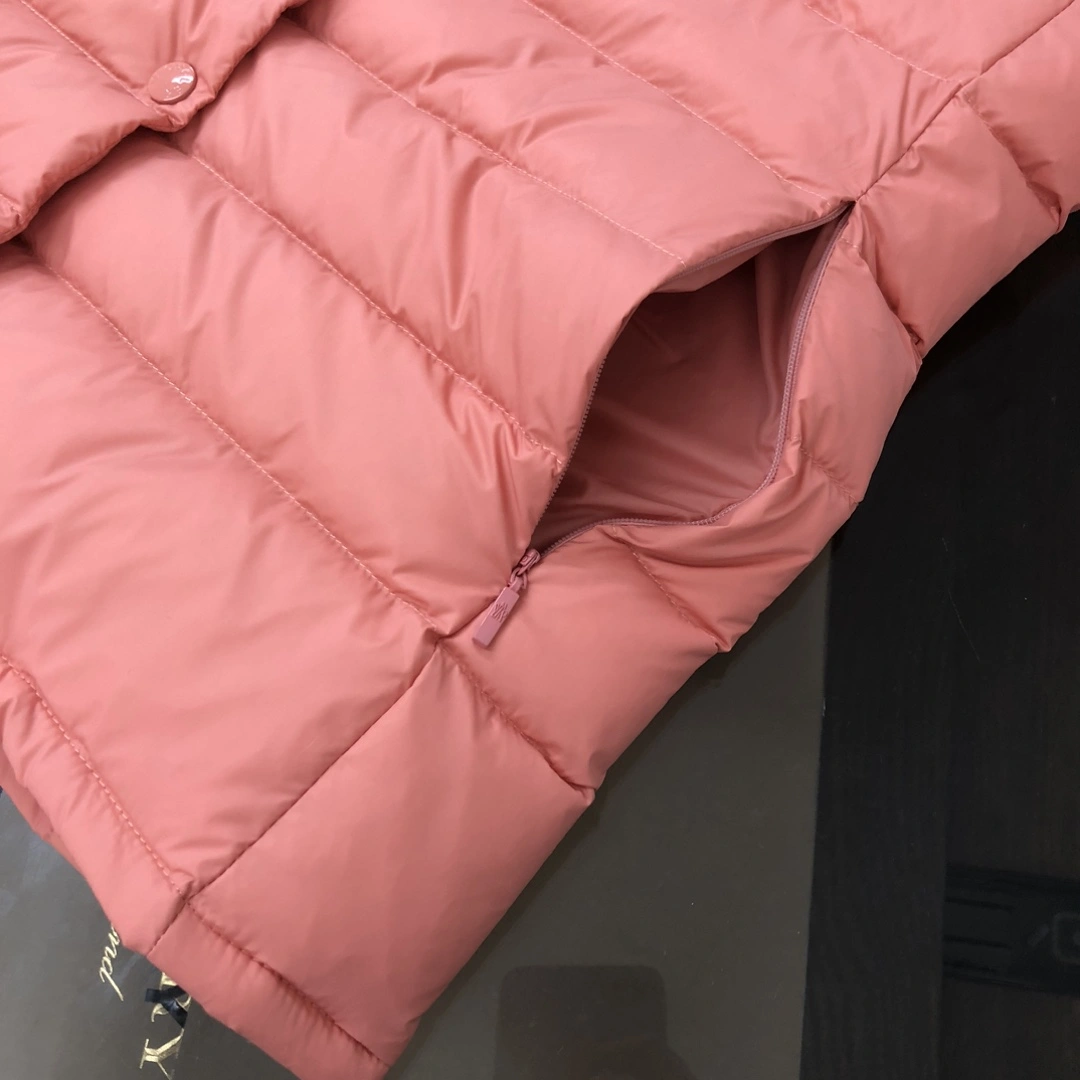 Moncler Down Jackets Trendsetting 146000