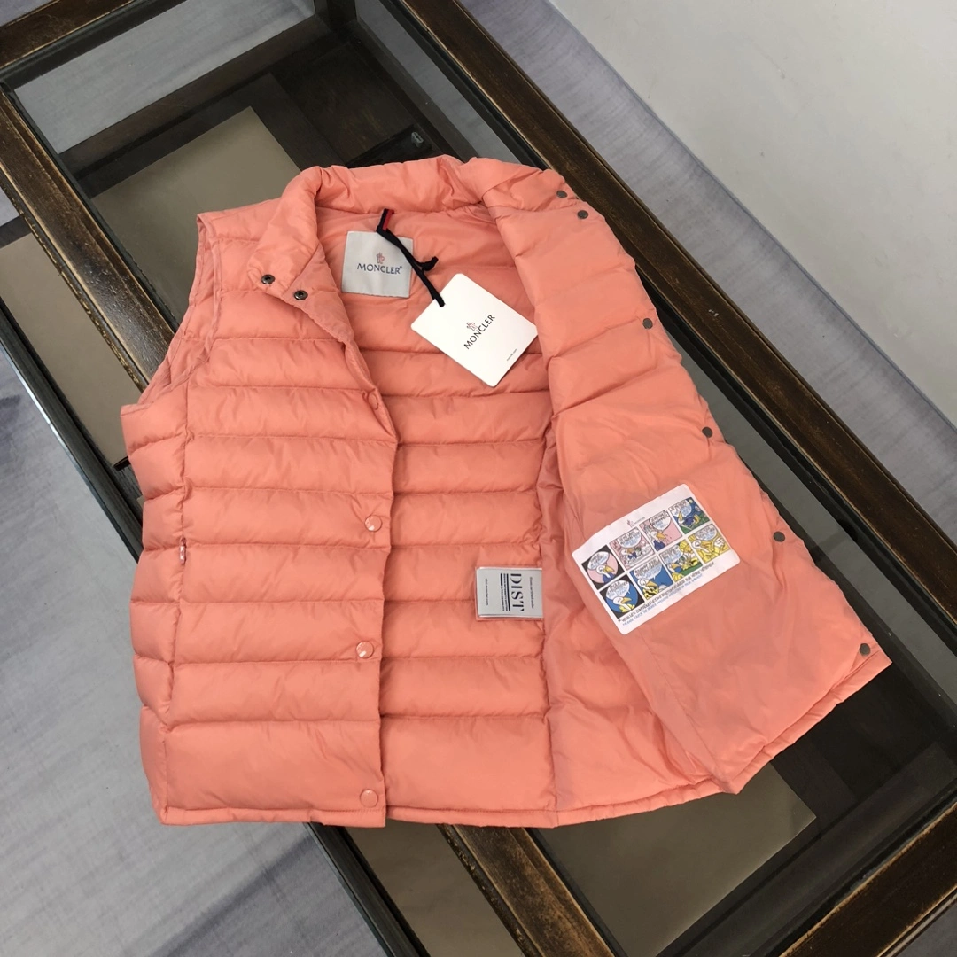 Moncler Down Jackets Trendsetting 146000