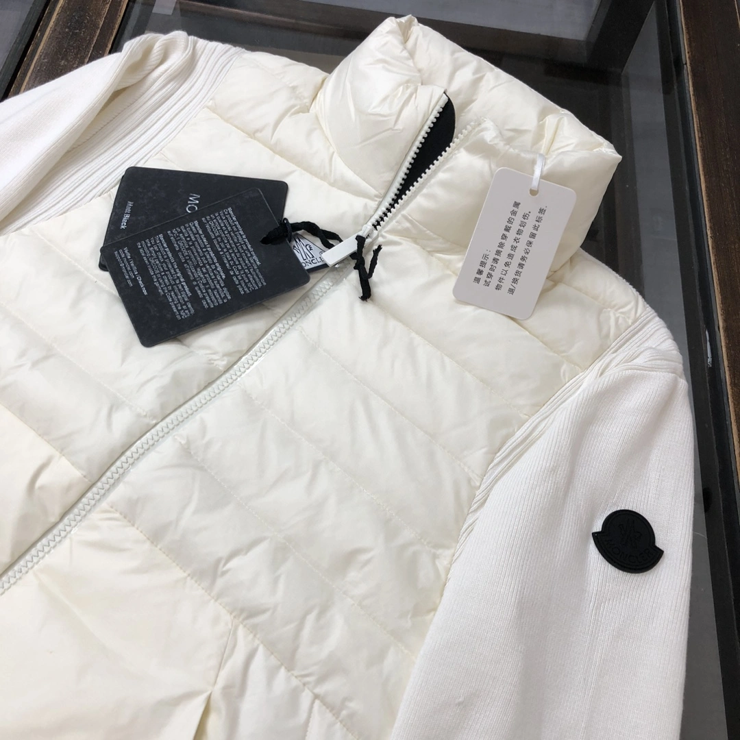 Snug Moncler Down Jackets 145984